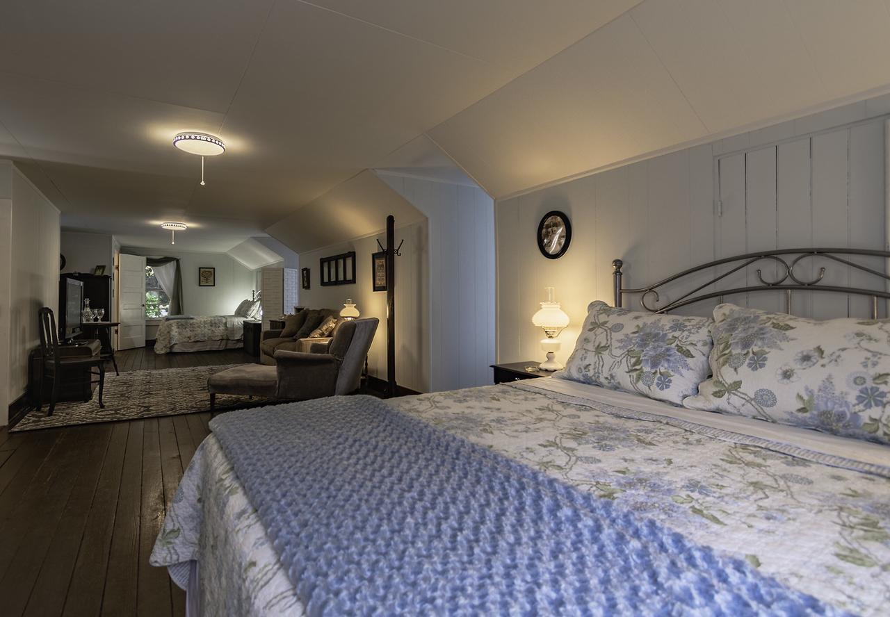 Riverboat Bed & Breakfast Натчез Экстерьер фото
